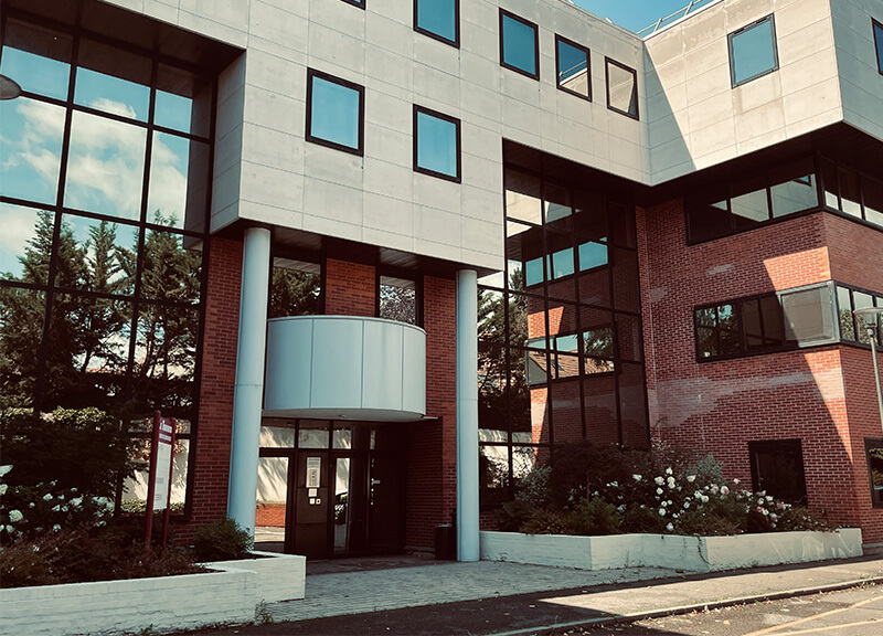 Office building in Paris Le Pecq, France